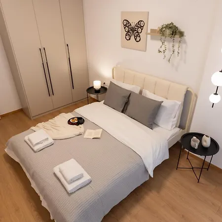 Apartment And Beautiful 2 Bedroom