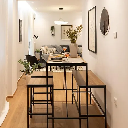 And Beautiful 2 Bedroom * Thessaloníki