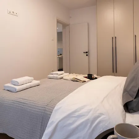 And Beautiful 2 Bedroom Lejlighed