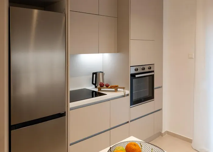 And Beautiful 2 Bedroom Διαμέρισμα