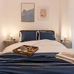 Apartment And Beautiful 2 Bedroom Thessaloniki