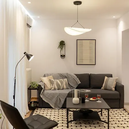 And Beautiful 2 Bedroom Szaloniki