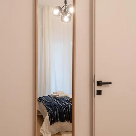 And Beautiful 2 Bedroom Διαμέρισμα