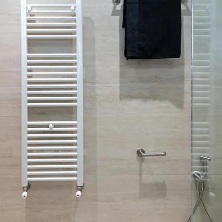 Διαμέρισμα And Beautiful 2 Bedroom *