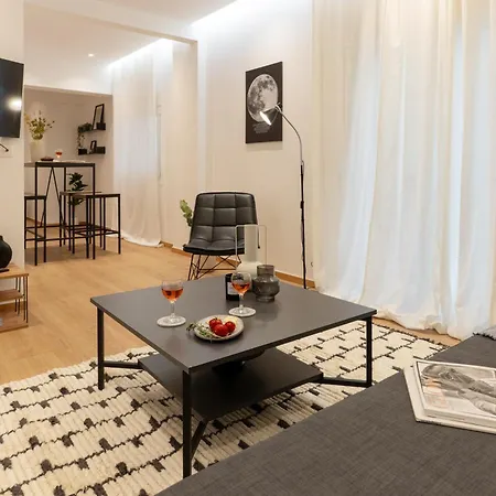 Διαμέρισμα And Beautiful 2 Bedroom *