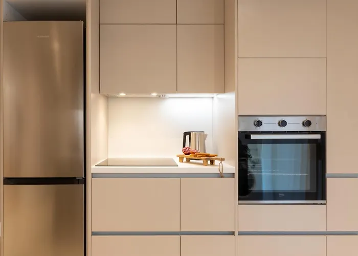 Apartment And Beautiful 2 Bedroom Thessaloniki