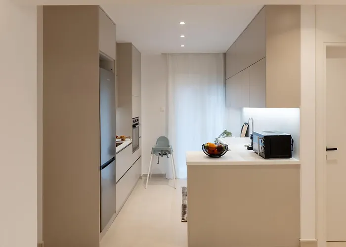 And Beautiful 2 Bedroom Apartamento Tessalónica