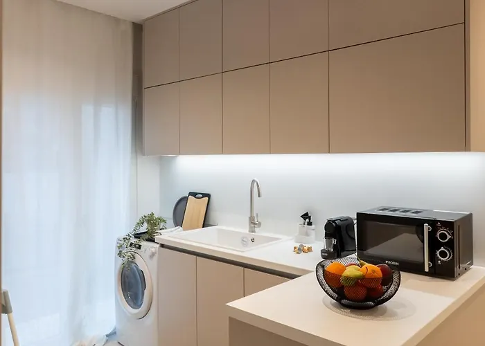 And Beautiful 2 Bedroom Apartment Thessaloniki