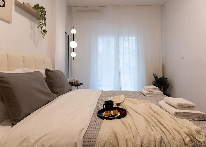 And Beautiful 2 Bedroom * Tessalónica