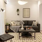 Lägenhet And Beautiful 2 Bedroom Thessaloníki