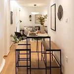 And Beautiful 2 Bedroom * Thessaloníki