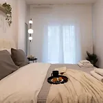 And Beautiful 2 Bedroom * Thessaloníki