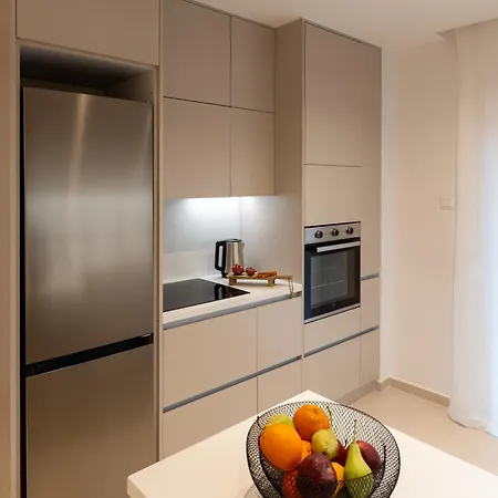 And Beautiful 2 Bedroom Apartament