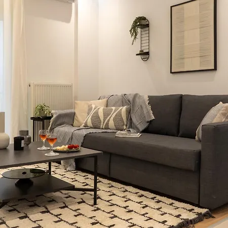 Lägenhet And Beautiful 2 Bedroom Thessaloníki