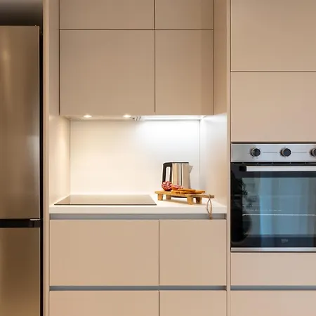 דירה And Beautiful 2 Bedroom סלוניקי
