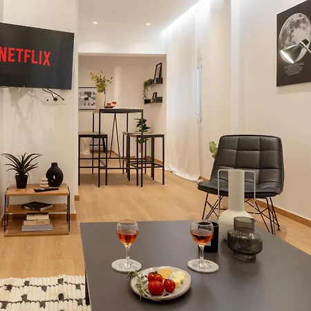 דירה And Beautiful 2 Bedroom *
