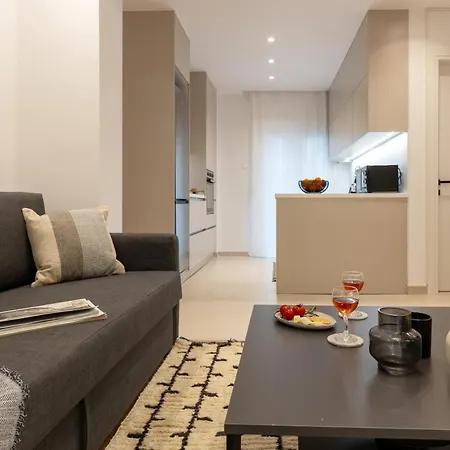 And Beautiful 2 Bedroom Apartament